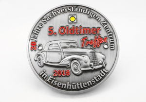 Oldtimer Embleme mehrfarbig antik silber